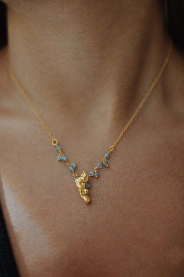 Coral necklace with rosary chain Coral necklace with rosary chain